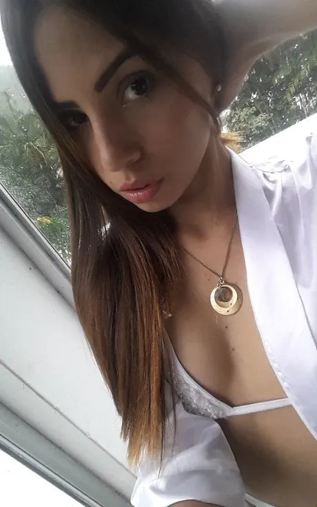 Irmak Kartal Escort Profil Resmi Irmak - Kartal VIP Escort Bayan Modeli - Gerçek Fotoğraflı İlan